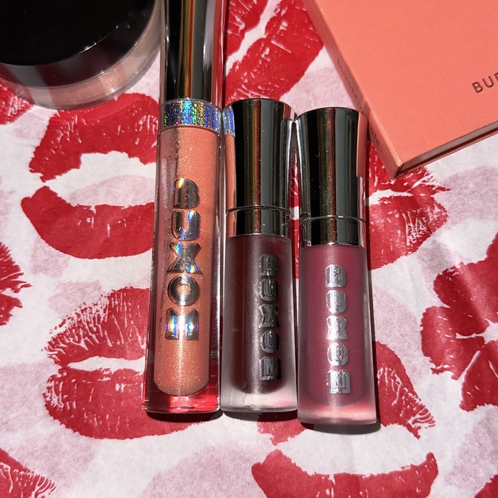 bareMineral’s Makeup Bundle - Picture 10 of 12